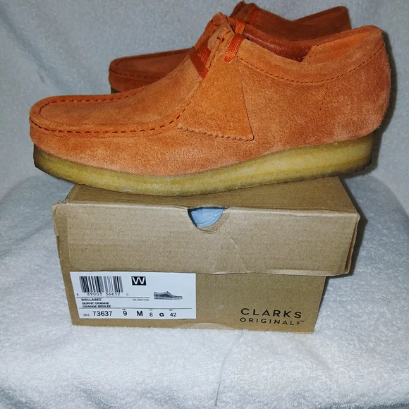Clarks Men's Orange Suede Wallabees - Picture 2 of 5